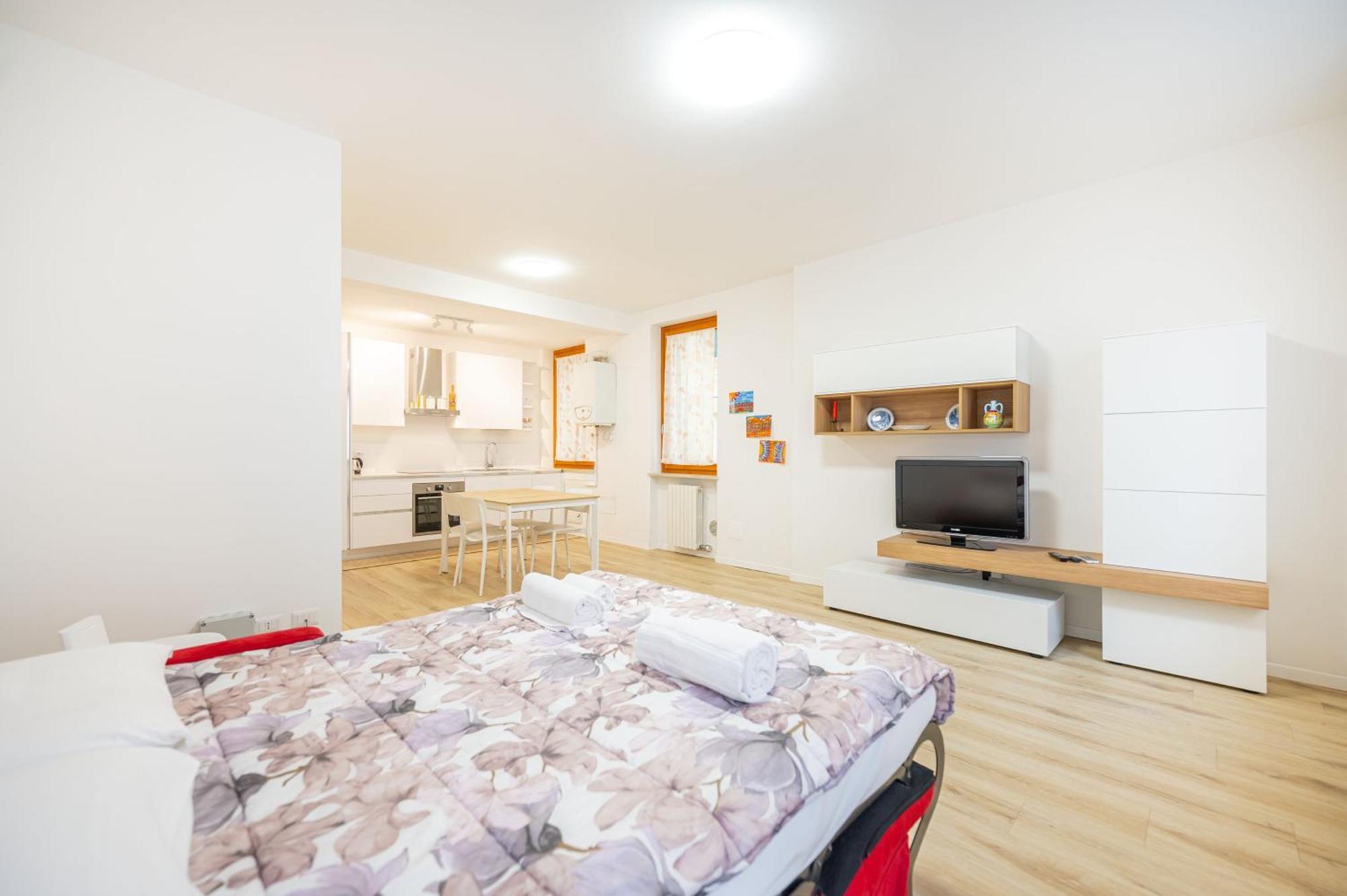 Arena Flat: Centre * Verona
